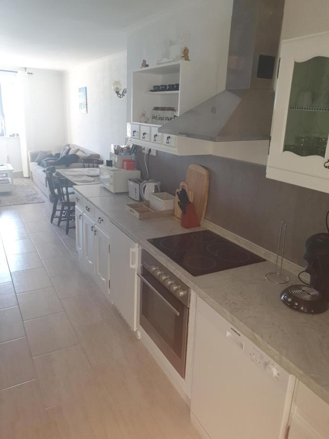 Beachfront House Sea La Vie Каштела Экстерьер фото